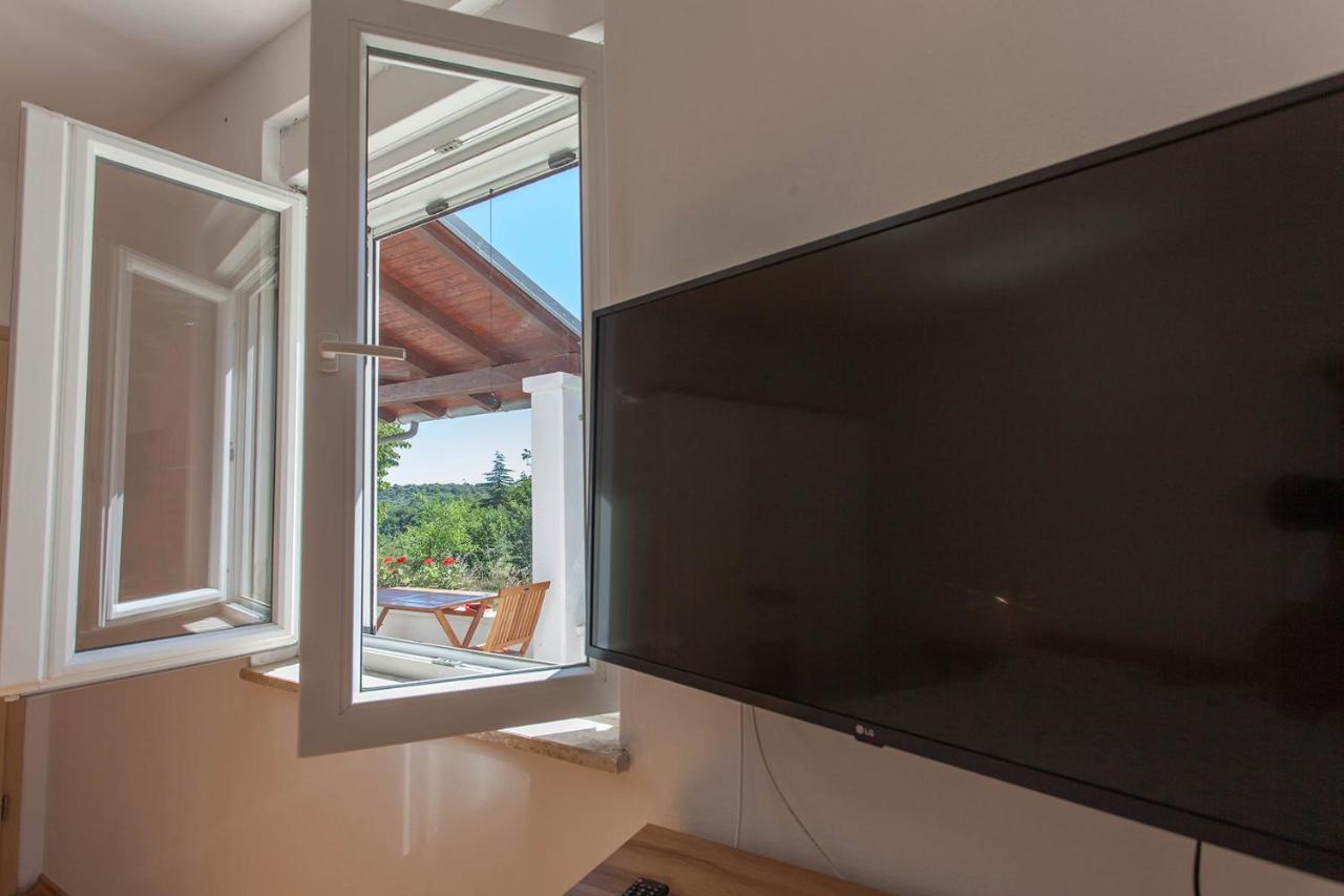 Appartement Viridis à Pula Extérieur photo