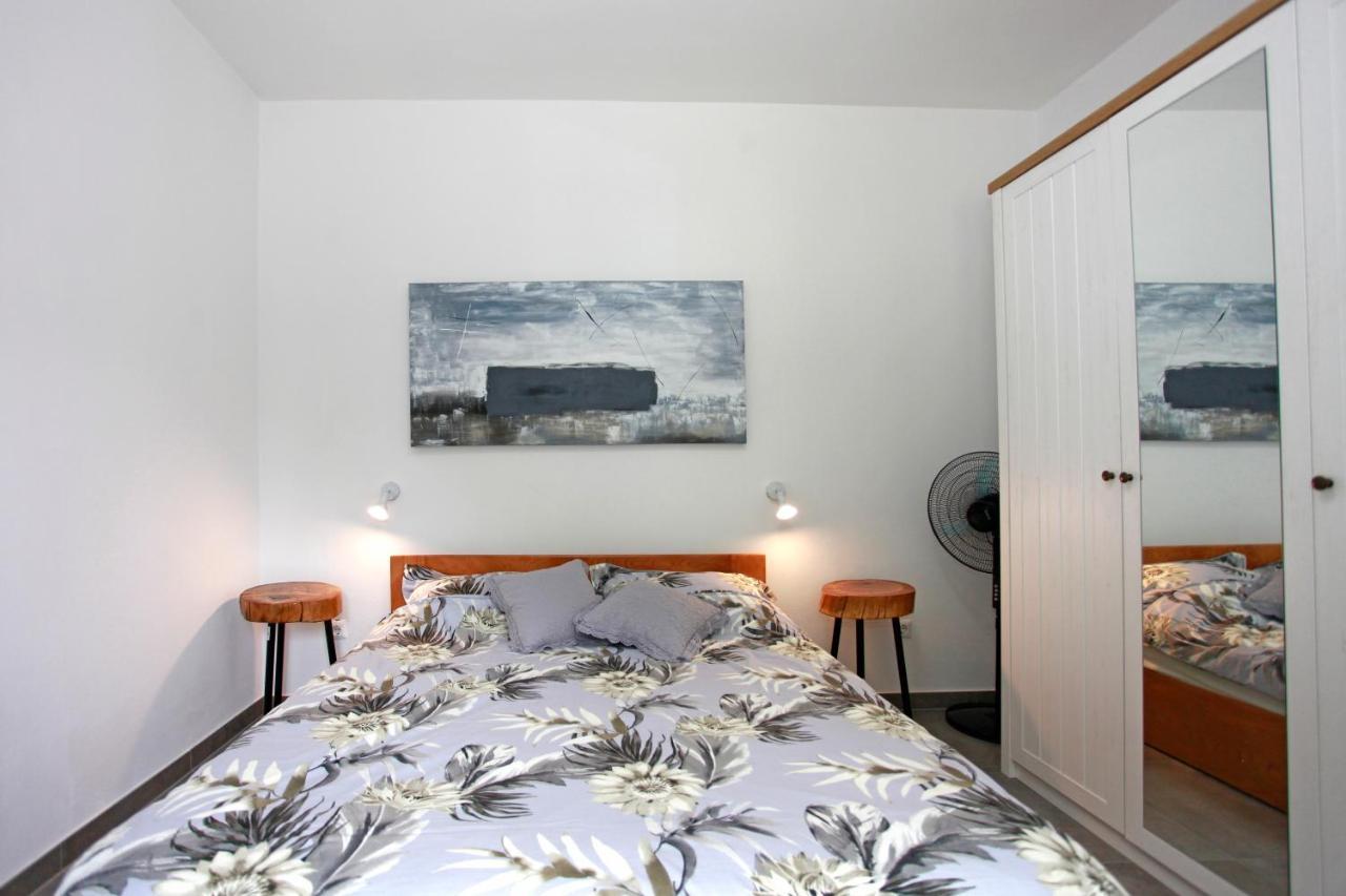 Appartement Viridis à Pula Extérieur photo